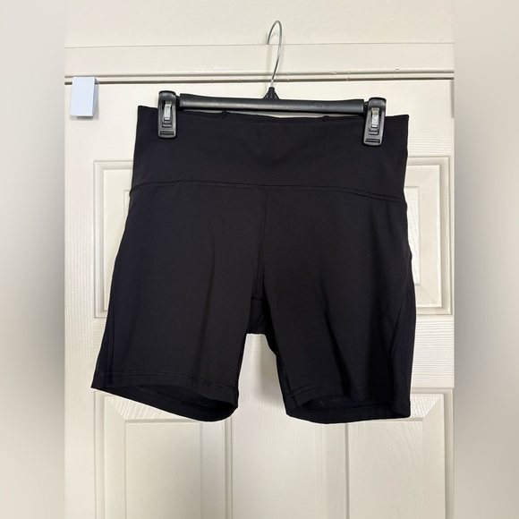 Lululemon train times 6 inch high waist shorts in black size 10 - Picture 3 of 6